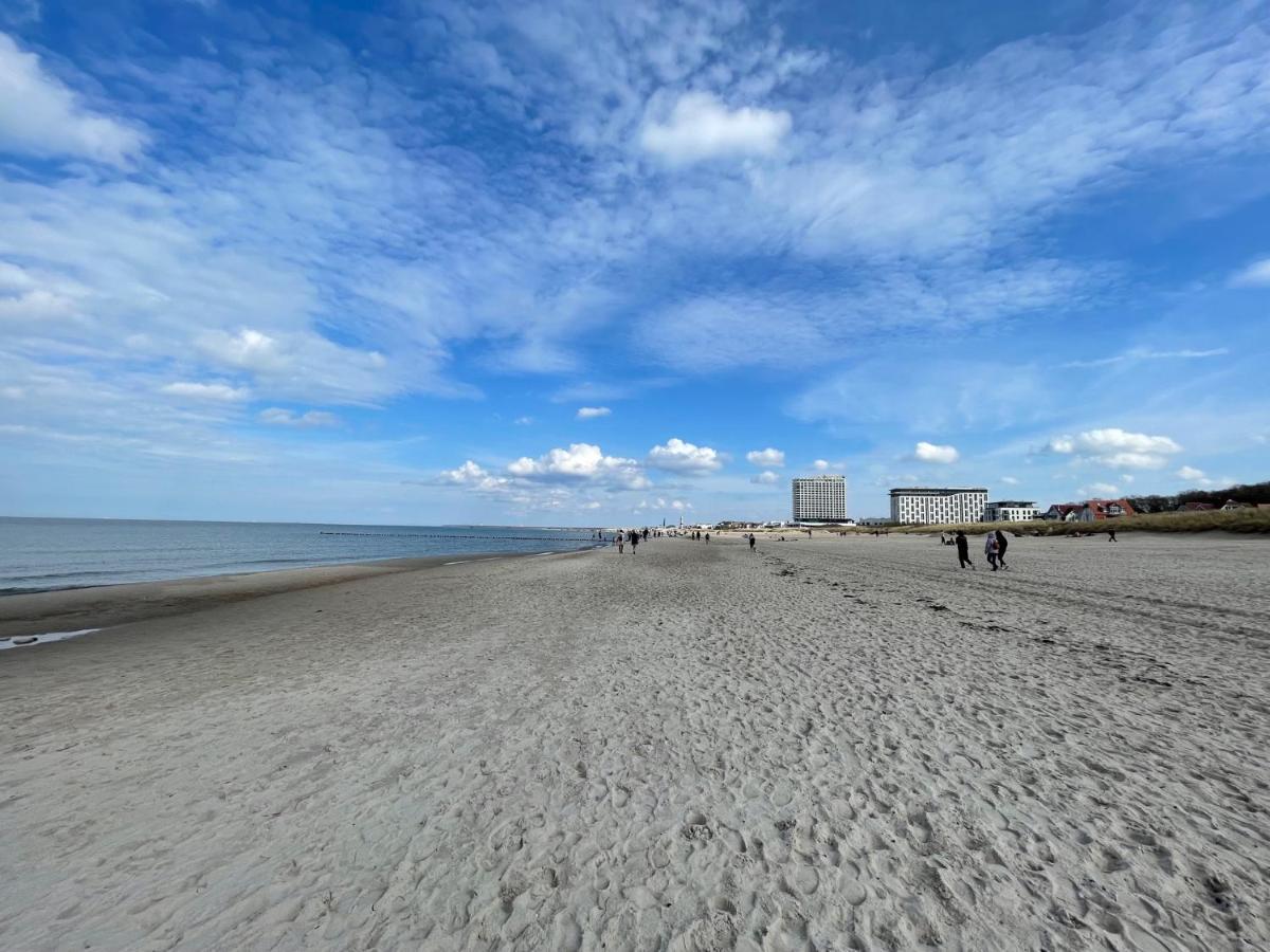 Exclusive Fewo In Warnemuende, 150M To The Beach, 2 Bathrooms, 2 Bedrooms, Sauna, Wifi And Much More. Rostock Exteriör bild